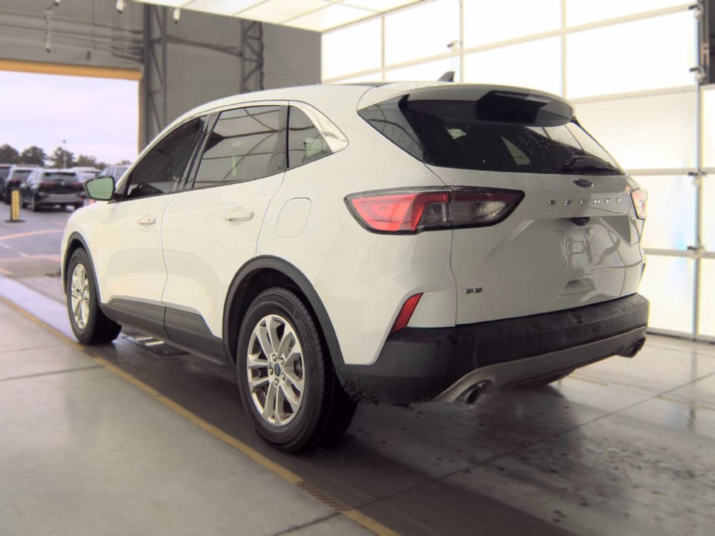 Used 2022 Ford Escape SE FWD image 4