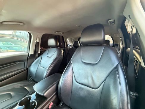 Used 2015 Ford Edge Titanium image 30