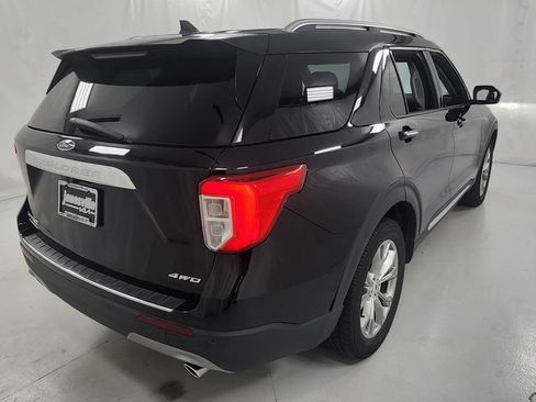 Used 2022 Ford Explorer Limited w/ Equipment Group 301A AWD/4WD image 3