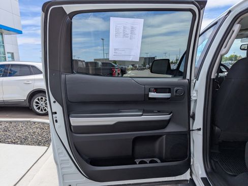 Used 2019 Toyota Tundra SR5 AWD/4WD image 29