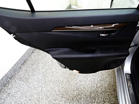 Used 2013 Lexus ES 350 w/ Premium Pkg FWD image 9