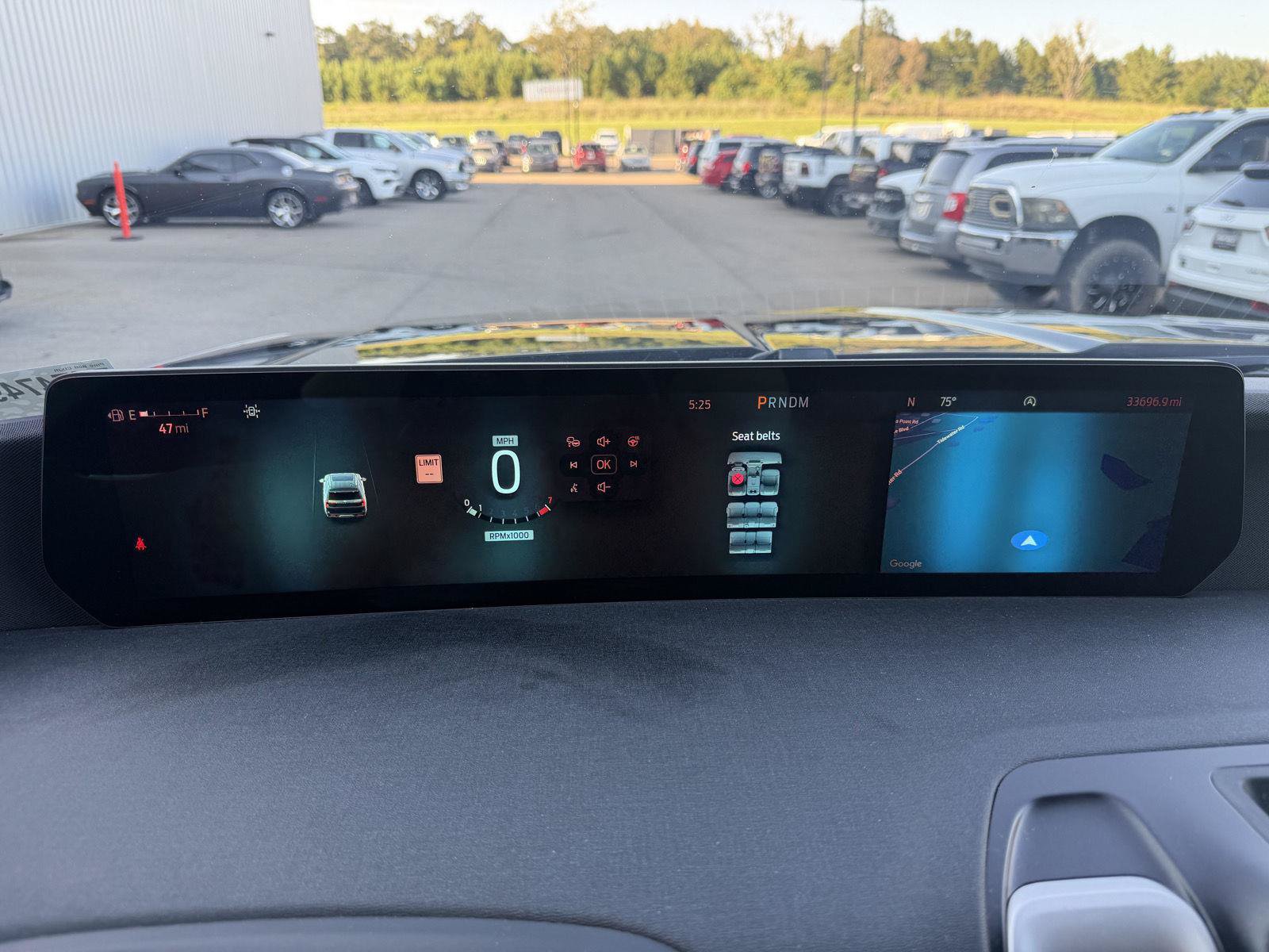 Used 2025 Ford Expedition Active AWD/4WD image 10