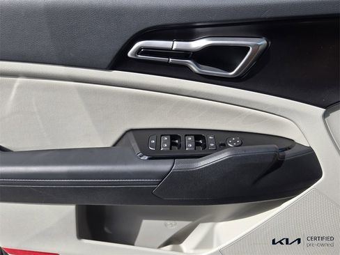 Certified 2025 Kia Sportage EX image 26
