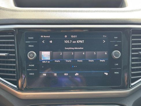 Used 2020 Volkswagen Atlas Cross Sport SEL Premium R-Line AWD/4WD image 19