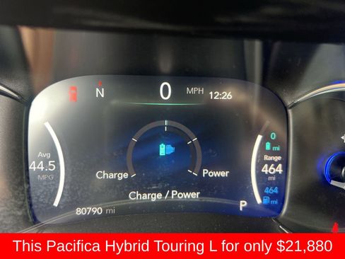 Used 2022 Chrysler Pacifica Touring-L FWD image 13