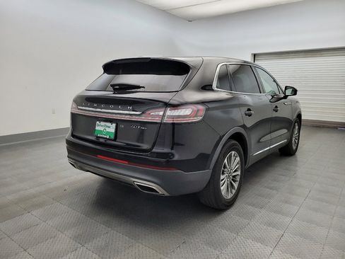 Used 2019 Lincoln Nautilus Select AWD/4WD image 9