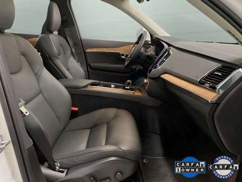 Used 2025 Volvo XC90 B6 Plus image 26