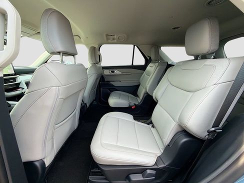Used 2026 Ford Explorer Active w/ Active Comfort Package AWD/4WD image 26