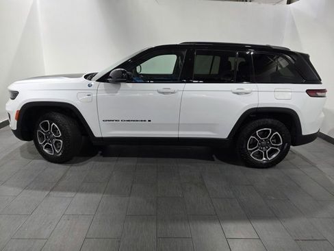 Used 2022 Jeep Grand Cherokee Trailhawk image 2