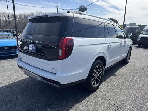 Used 2025 Ford Expedition Max Platinum image 7