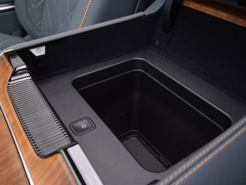 New 2024 Jeep Grand Wagoneer Series III AWD/4WD image 34