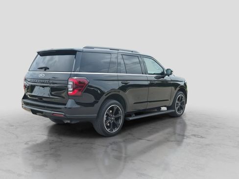 Used 2023 Ford Expedition Limited AWD/4WD image 8