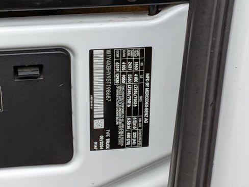 Used 2025 Mercedes-Benz Sprinter 2500 image 23