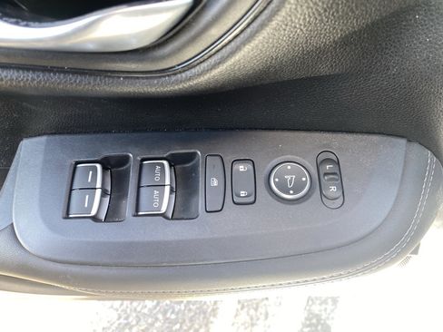 Used 2024 Honda HR-V EX-L image 19