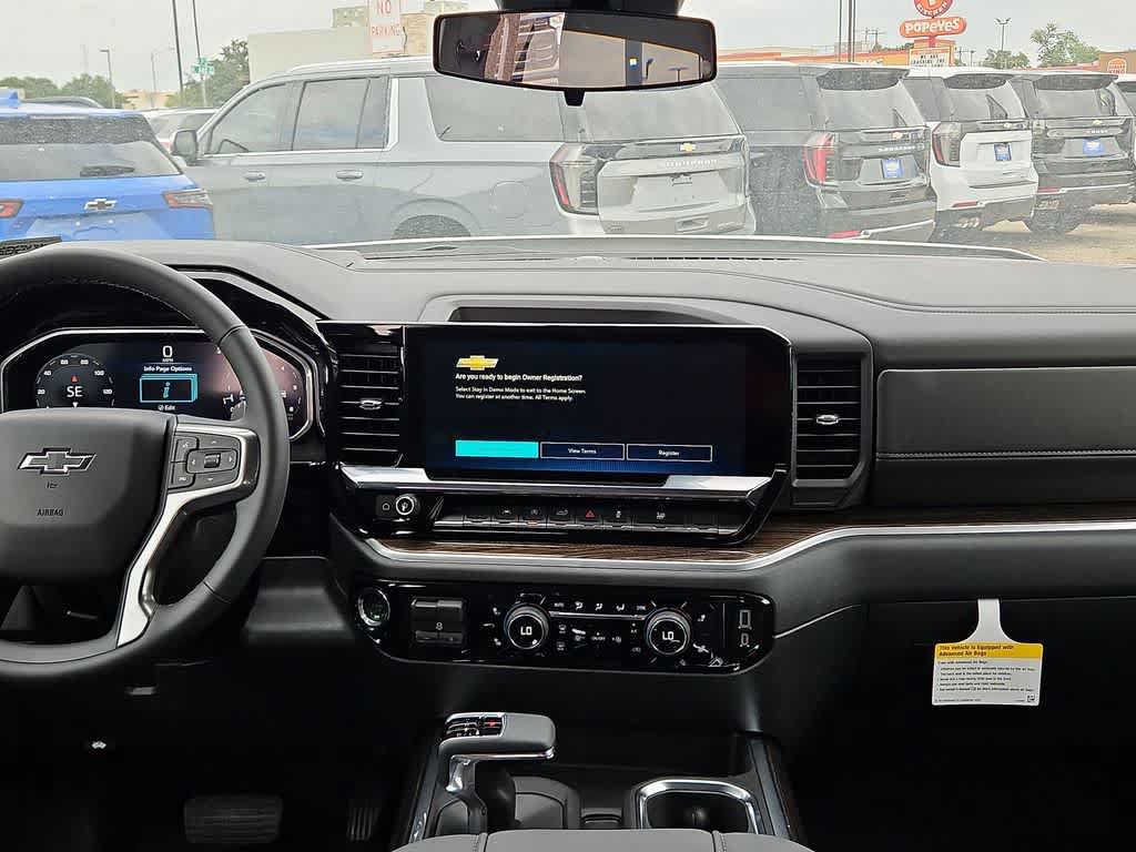 New 2026 Chevrolet Silverado 1500 RST w/ Dark Appearance Package AWD/4WD image 16