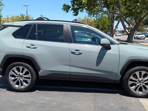 Used 2021 Toyota RAV4 XLE Premium FWD image 2