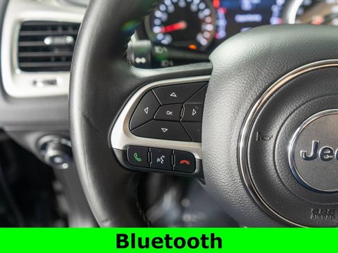 Used 2018 Jeep Compass Latitude w/ Popular Equipment Group FWD image 15