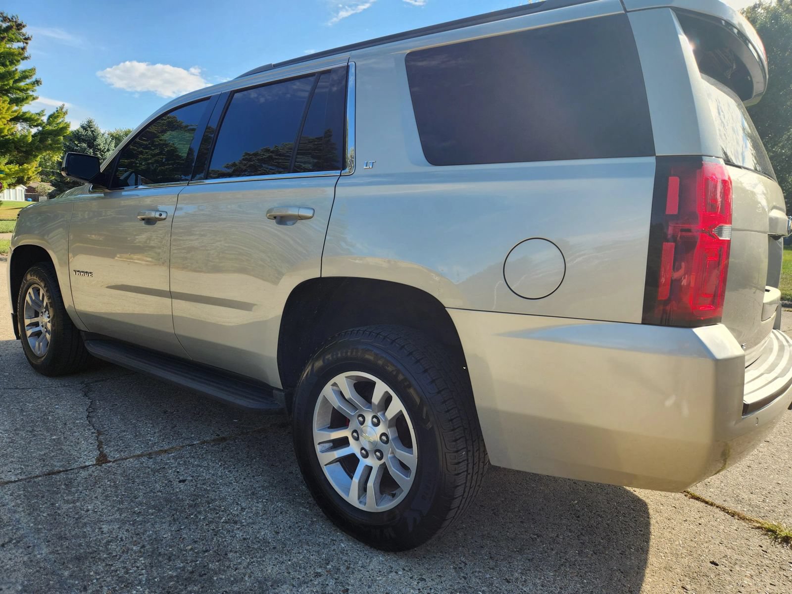 Used 2017 Chevrolet Tahoe LT AWD/4WD image 3