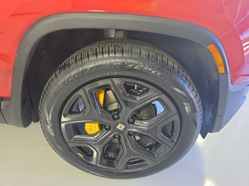 Used 2023 Rivian R1T Adventure image 11