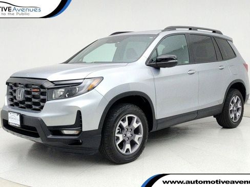 Used 2023 Honda Passport TrailSport image 1