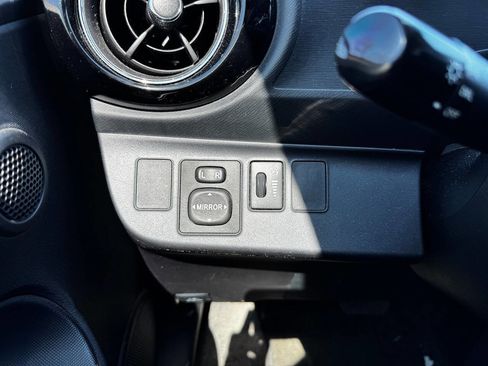 Used 2016 Toyota Prius C Two image 28