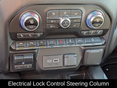 Used 2021 GMC Sierra 1500 AT4 w/ AT4 Value Package AWD/4WD image 17