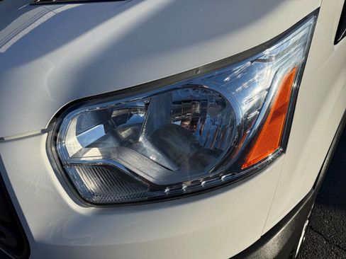 Used 2015 Ford Transit 250 130 Low Roof image 31