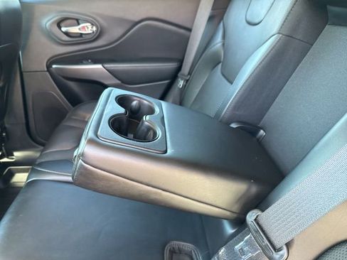 Used 2021 Jeep Cherokee Limited AWD/4WD image 14