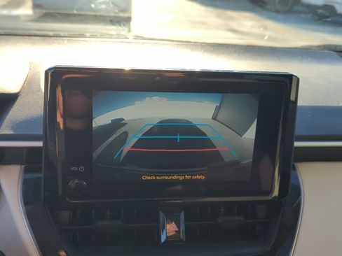 Used 2025 Toyota Corolla LE FWD image 24