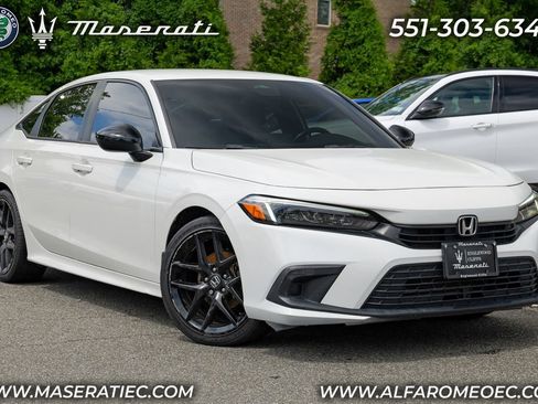 Used 2023 Honda Civic Sport image 1