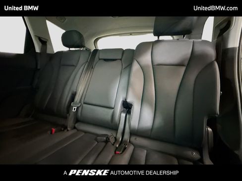 Used 2022 Audi Q7 3.0T Prestige image 13