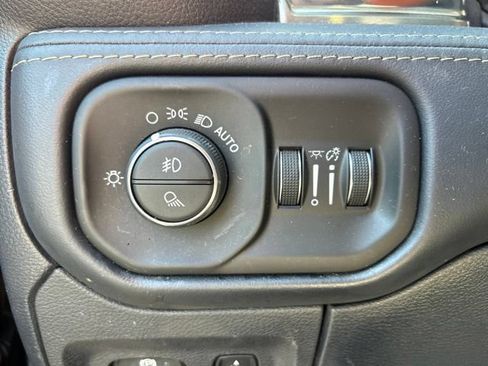 Used 2021 RAM 1500 Limited AWD/4WD image 15