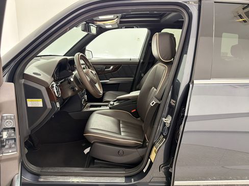 Used 2013 Mercedes-Benz GLK 350 4MATIC image 5