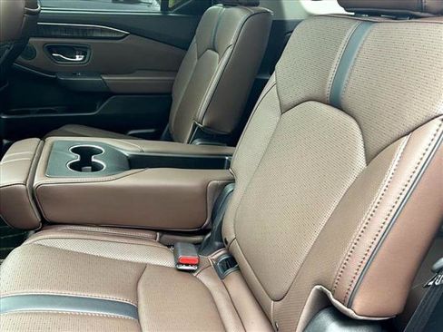 Used 2023 Honda Pilot Elite image 29