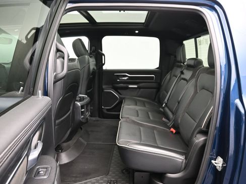 Used 2024 RAM 1500 Laramie AWD/4WD image 11