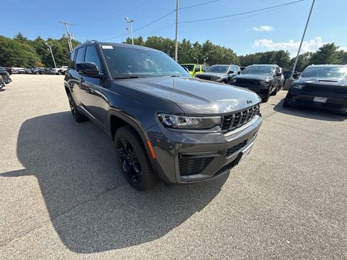 New 2026 Jeep Grand Cherokee Limited w/ Limited Altitude Package AWD/4WD image 7