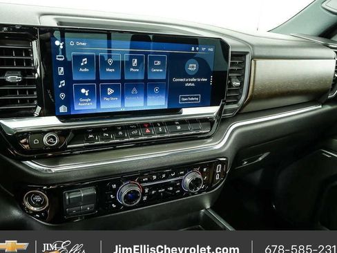 Certified 2024 Chevrolet Silverado 1500 High Country w/ Technology Package AWD/4WD image 13