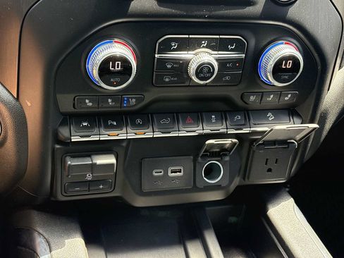 Used 2021 GMC Sierra 1500 AT4 w/ AT4 Value Package AWD/4WD image 18