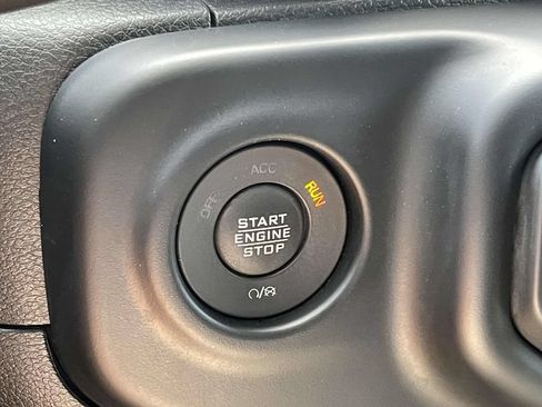 Used 2023 Jeep Wrangler Unlimited Sport AWD/4WD image 29
