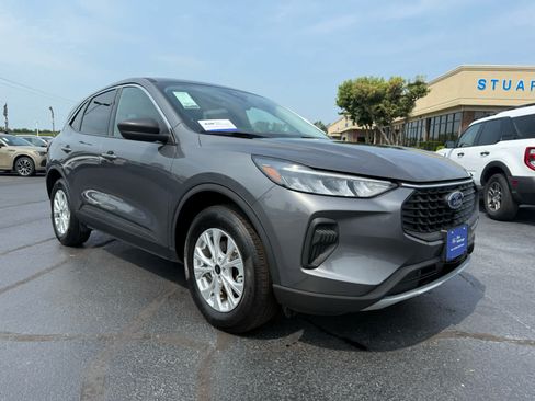 Certified 2023 Ford Escape Active AWD/4WD image 1