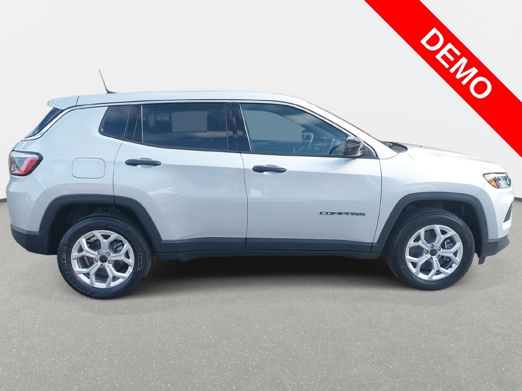New 2025 Jeep Compass Sport AWD/4WD image 4