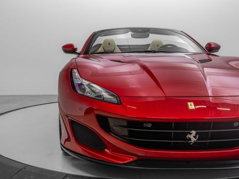 Certified 2020 Ferrari Portofino Base image 95