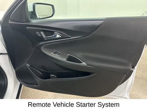 Used 2022 Chevrolet Malibu RS image 21