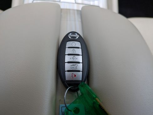 Used 2017 Nissan Murano Platinum w/ Platinum Technology Package image 32