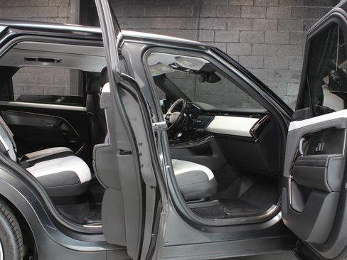 Used 2024 Land Rover Range Rover Sport Dynamic SE image 27