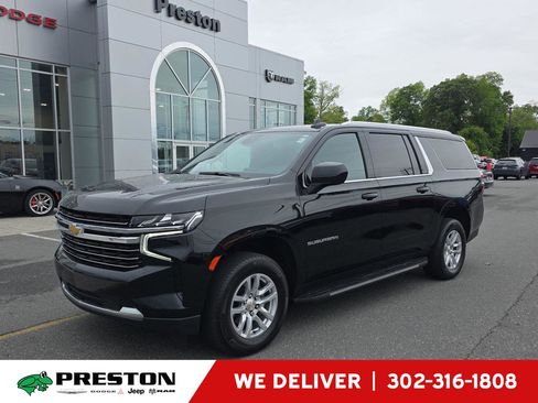Used 2024 Chevrolet Suburban LT AWD/4WD image 1