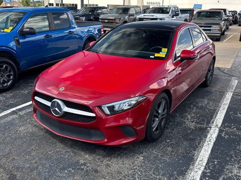 Used 2020 Mercedes-Benz A 220 image 1