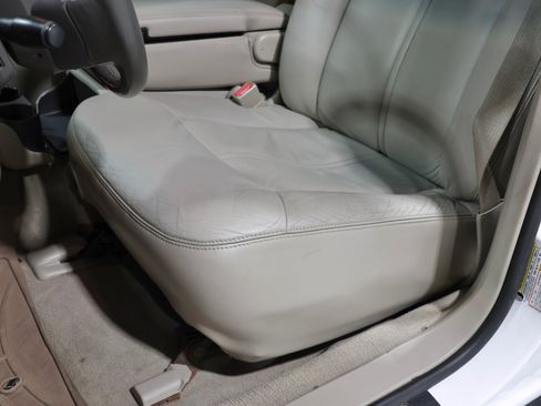 Used 2008 Lincoln Town Car Signature Limited RWD image 73