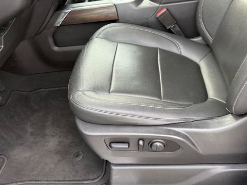 Used 2021 GMC Sierra 1500 SLT w/ SLT Premium Package image 17