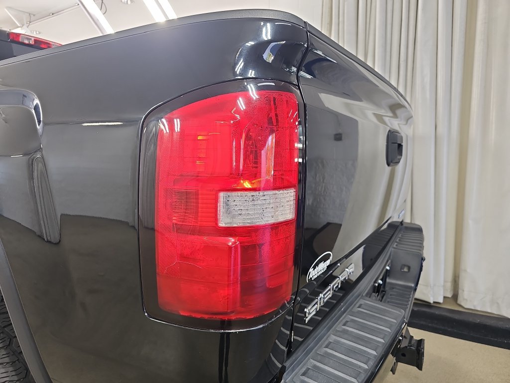 Used 2015 GMC Sierra 2500 Denali AWD/4WD image 40